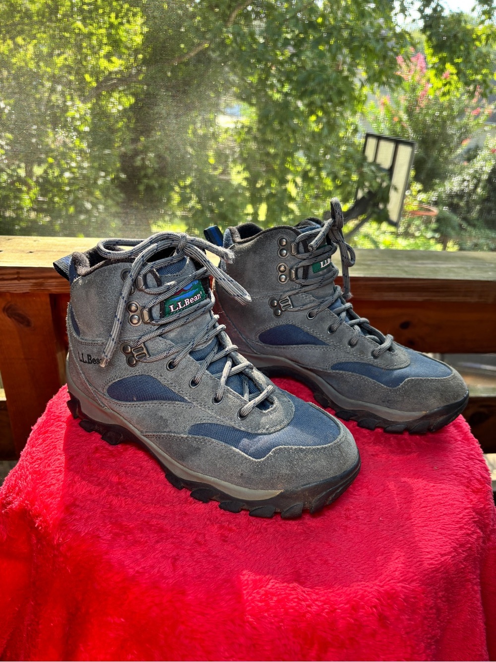 LL Bean Hiking Boots Women's Size 8.5 Gray Suede & Navy Blue Gore-Tex
